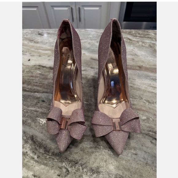 Ted Baker “Azeline” Rose Gold Glitter Bow Heels – Size 10 (EU 41) - Picture 5 of 9